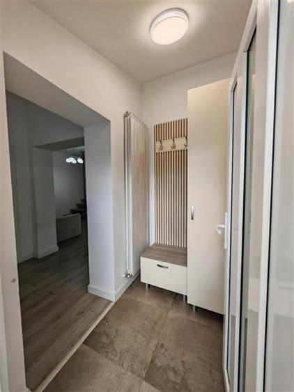 Casă cu 3 camere cu Canalizare în Periferie
