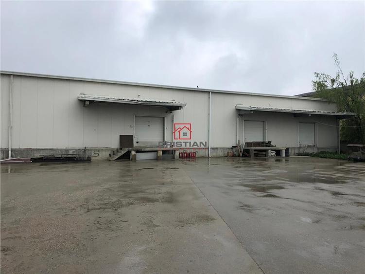 Spațiu comercial, de 2,000 mp, în Central