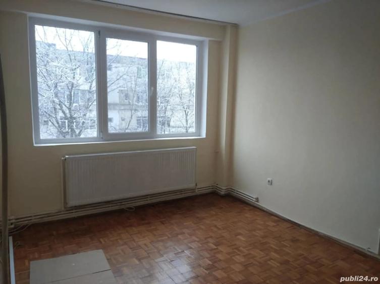 Apartament cu 2 camere semidecomandat în Hipodrom