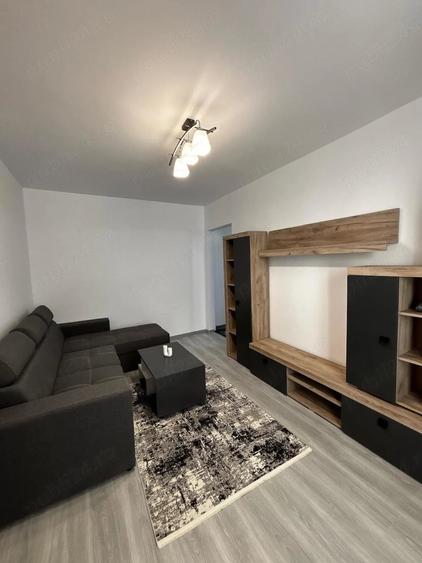 Apartament cu 3 camere semidecomandat, mobilat în Exercițiu