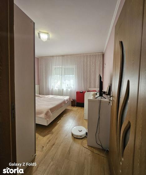 Apartament cu 3 camere decomandat în Rogerius