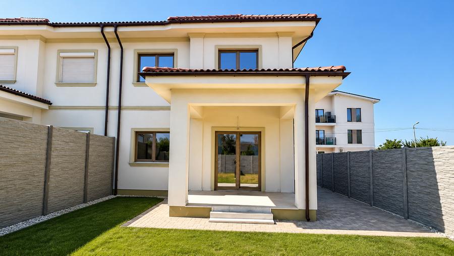 Duplex cu 4 camere cu Canalizare în Giroc