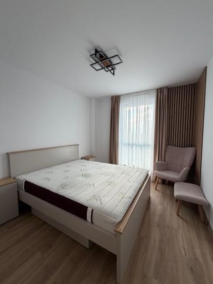 Apartament cu 2 camere semidecomandat, mobilat în Hotvon