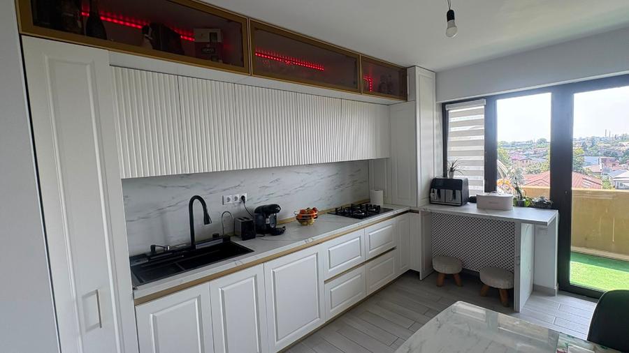Apartament cu 3 camere decomandat în Mihai Bravu