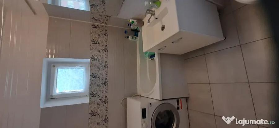 Apartament cu 2 camere decomandat în Răcădău