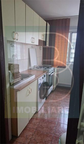 Apartament cu 2 camere semidecomandat, mobilat în Colentina