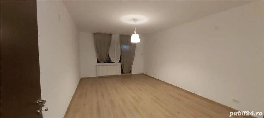 Duplex cu 6 camere cu Teren 400 Mp în Central