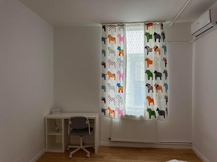 Apartament cu 10 camere semidecomandat în Calea Victoriei