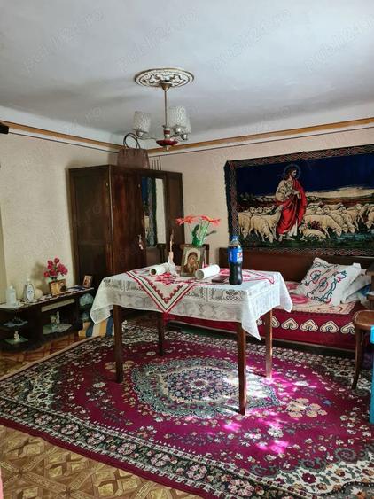 Casă cu 4 camere în Central