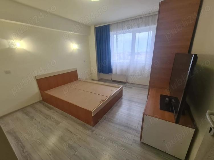 Apartament cu 4 camere decomandat în Aurel Vlaicu