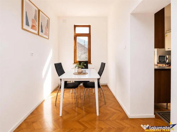Apartament cu 2 camere decomandat în Centrul Istoric