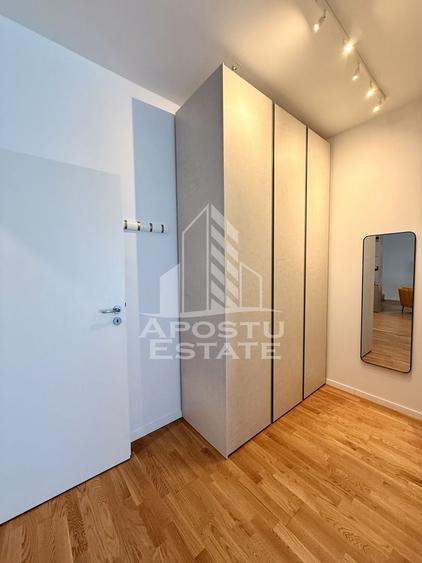 Apartament cu 2 camere decomandat, mobilat în Central