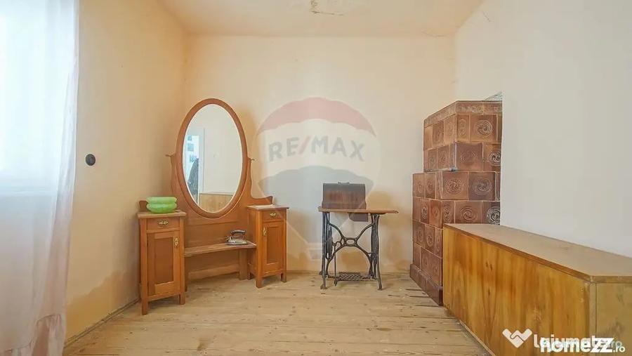 Casă cu 2 camere cu Teren 230 Mp în Centrul Istoric