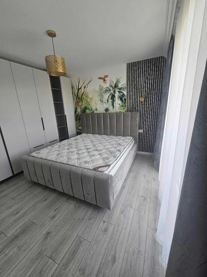 Apartament cu 3 camere semidecomandat în Obcini