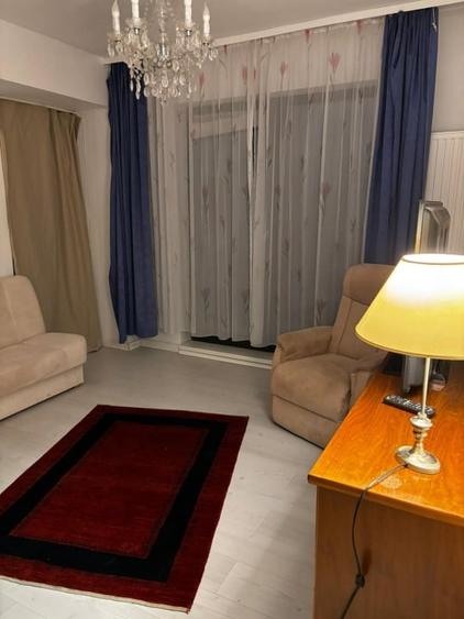 Apartament cu 2 camere decomandat, mobilat în Pajura
