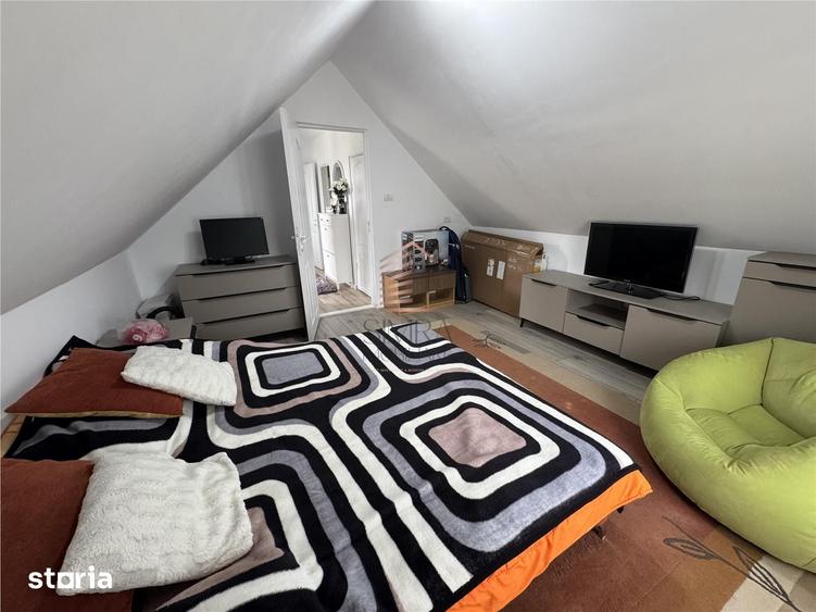 Casă cu 4 camere cu Teren 3300 Mp în Hidiș