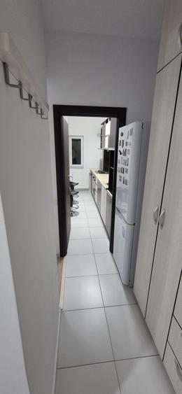 Garsonieră decomandată în Roșu