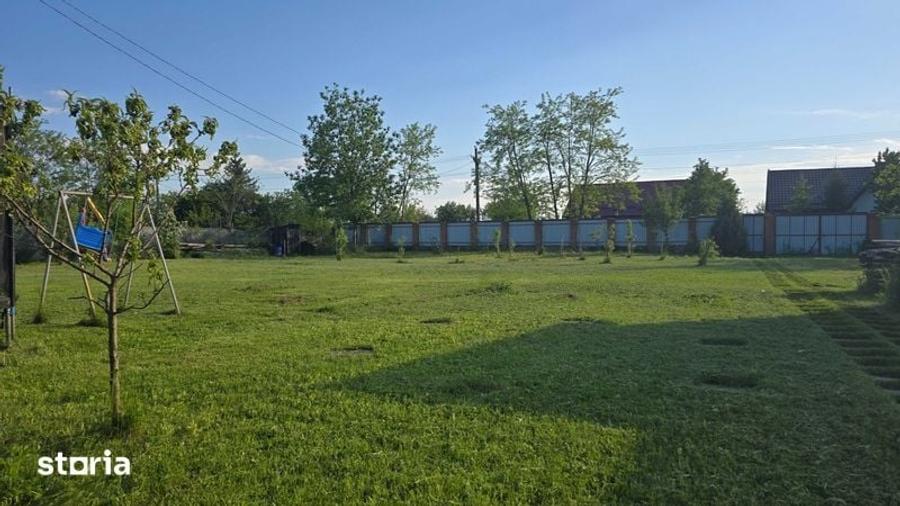 Casă cu 3 camere cu Teren 60 Mp în Cristești