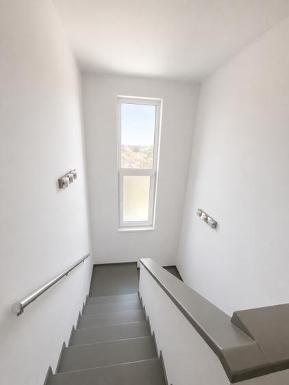 Duplex cu 4 camere cu Canalizare în Dumbrăvița