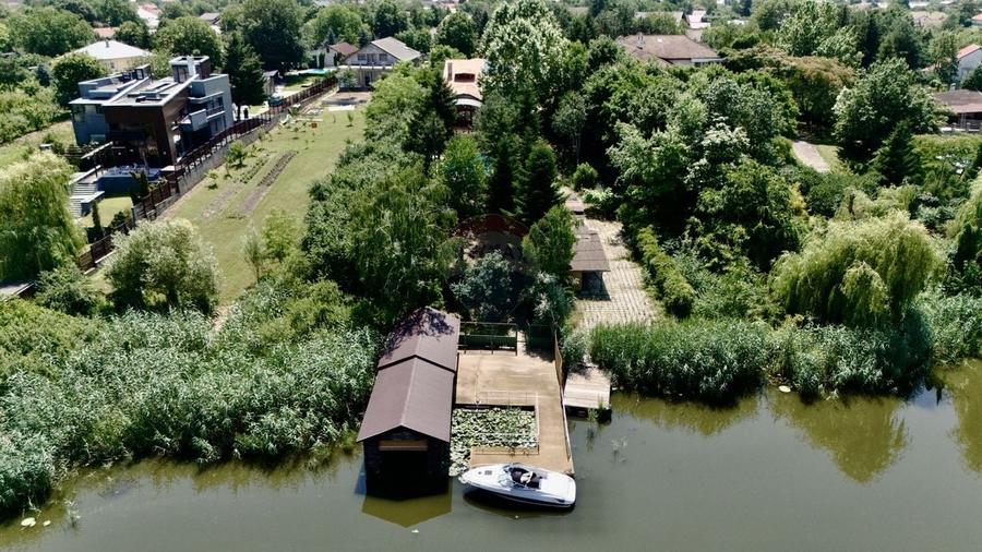 Casă individuală cu 6 camere cu Piscina în Ciofliceni