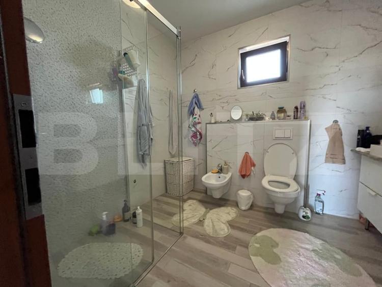 Casă individuală cu 3 camere cu Canalizare în Sântandrei