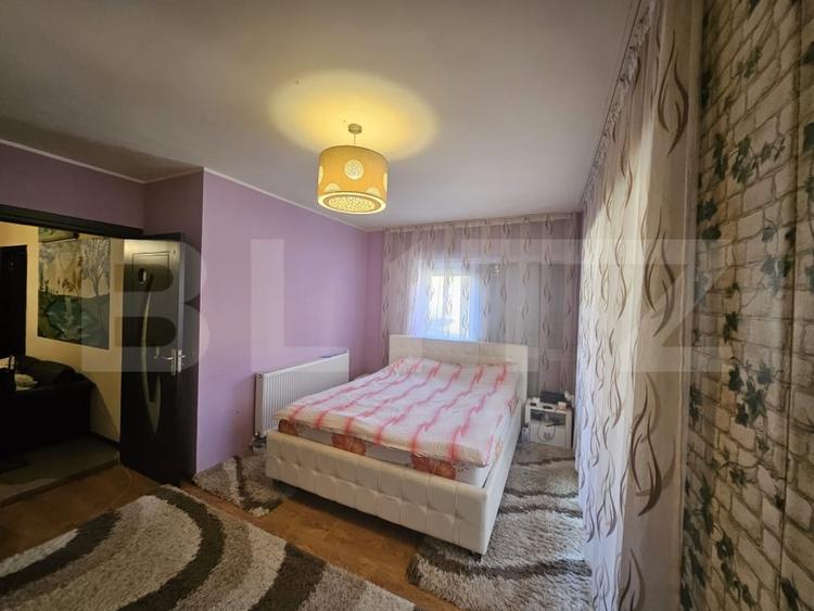 Apartament cu 4 camere semidecomandat, mobilat în Florești
