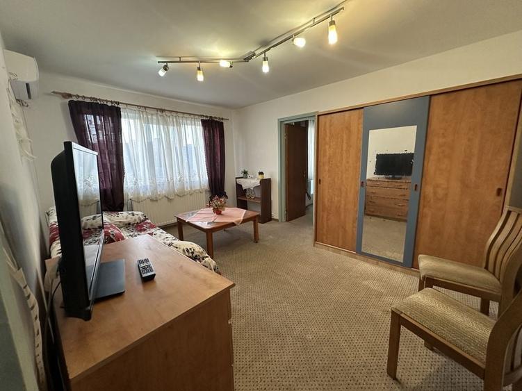 Apartament cu 2 camere nedecomandat în Govândari