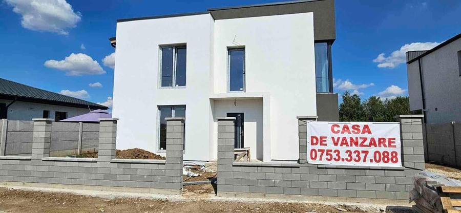 Casă cu 4 camere cu Teren 363 Mp în Central