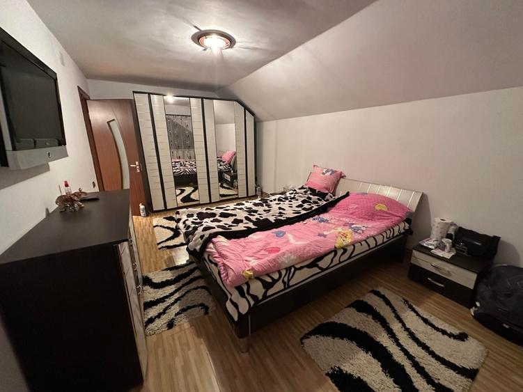 Casă cu 4 camere cu Teren 1000 Mp în Exterior Vest
