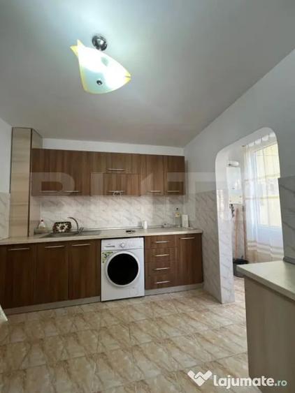 Apartament cu 2 camere decomandat, mobilat în Central