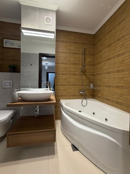 Apartament cu 2 camere decomandat în Circumvalațiunii