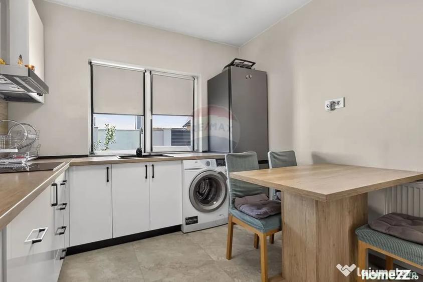 Casă cu 7 camere cu Teren 491 Mp în Vladimirescu