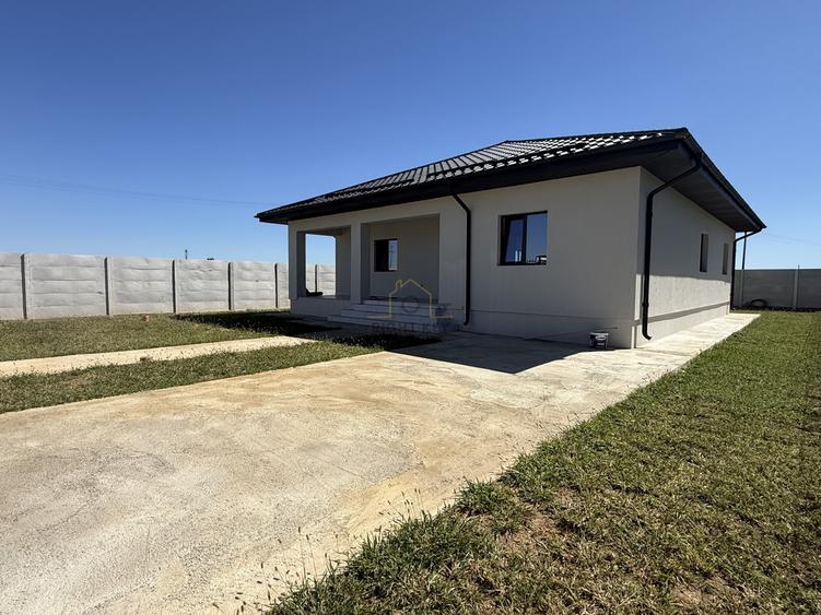 Casă individuală cu 5 camere cu Teren 500 Mp în Ciorogârla