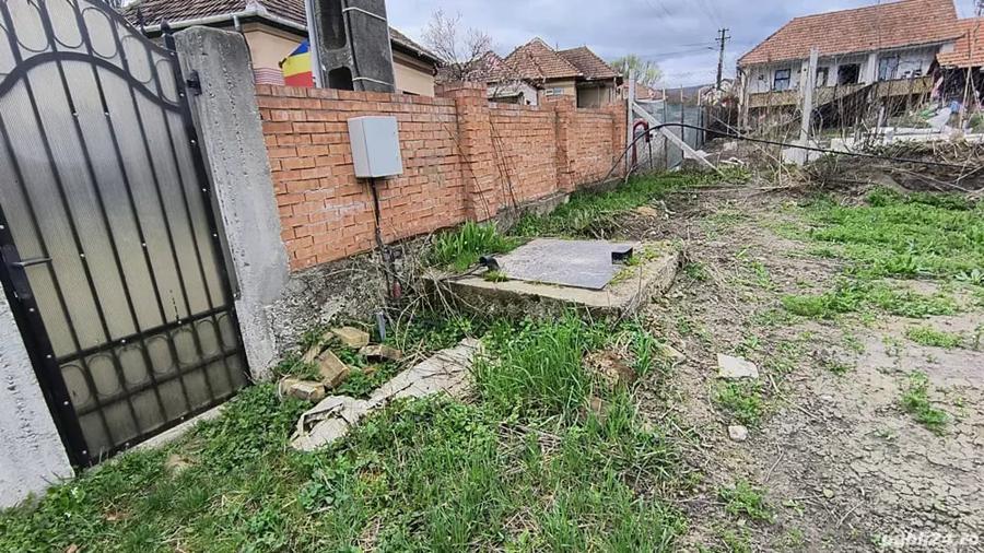 Teren de 3600 mp, în Valea