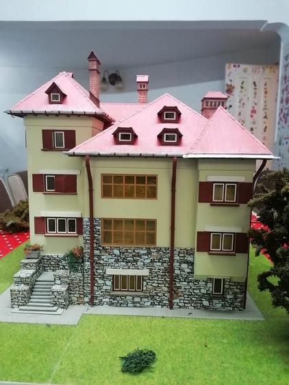 Casă cu 25 camere cu Teren 1000 Mp în Ultracentral