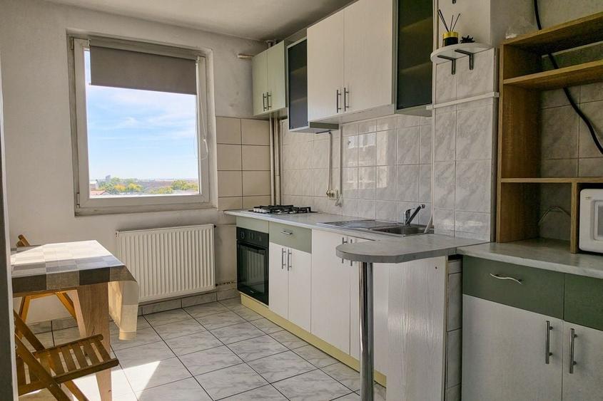Apartament cu 2 camere decomandat în Spitalul Județean