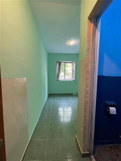 Garsonieră decomandată în Vest