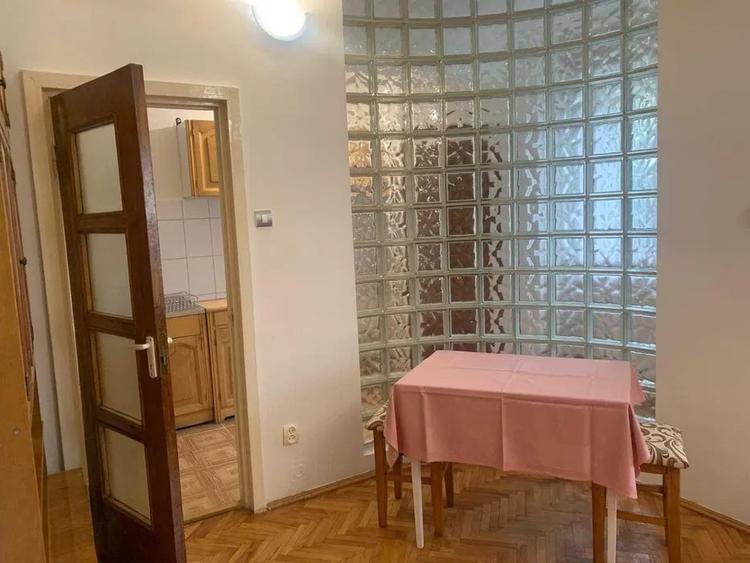Garsonieră decomandată, mobilată în Zorilor