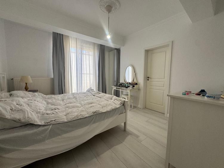 Apartament cu 3 camere decomandat, mobilat în Aviației
