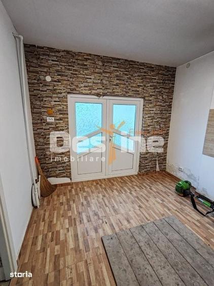 Casă cu 3 camere cu Teren 1800 Mp în Central