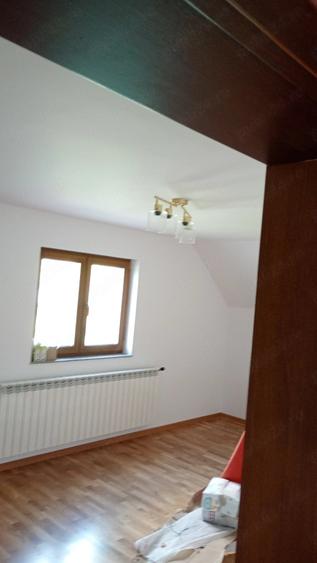 Casă cu 4 camere cu Teren 1144 Mp în Precista