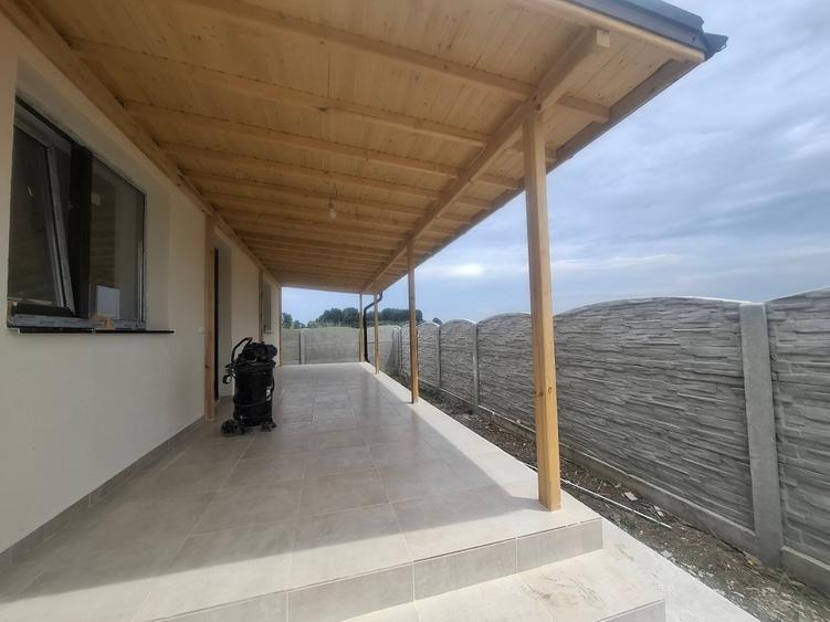 Casă individuală cu 3 camere cu Teren 300 Mp în Clinceni