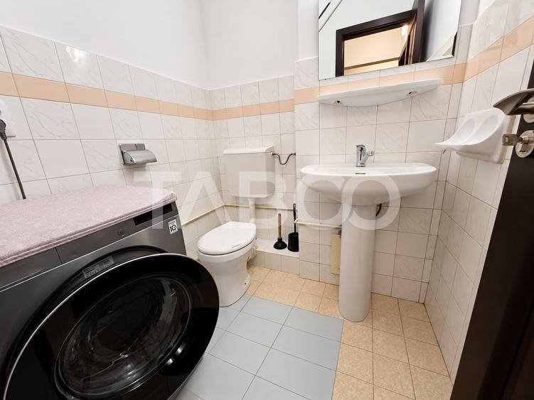 Apartament cu 3 camere decomandat, mobilat în Central