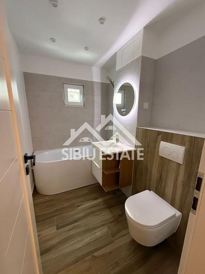 Apartament cu 3 camere decomandat în Ștrand