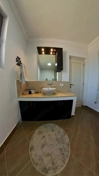 Casă cu Teren 1440 Mp în Central