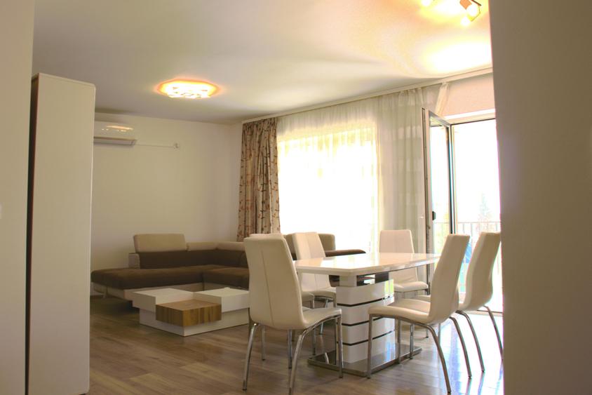 Apartament cu 3 camere decomandat în Lenin