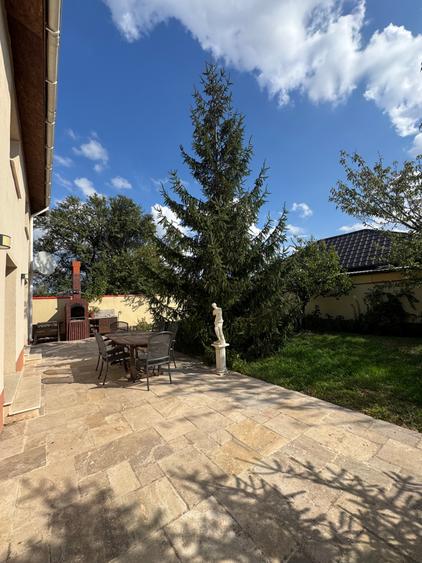 Casă cu 4 camere cu Garaj în Agigea