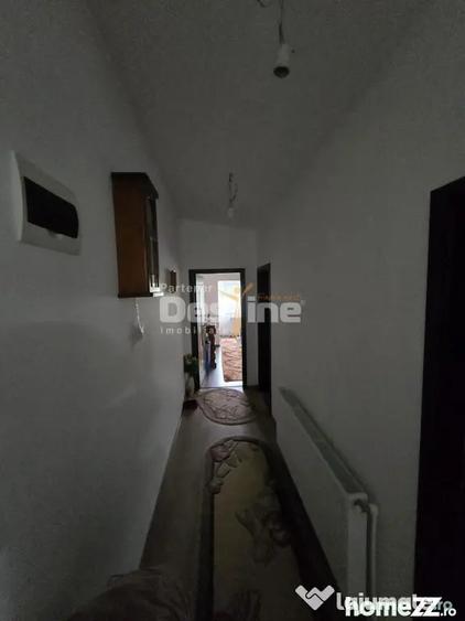 Casă cu 6 camere cu Teren 320 Mp în Galata