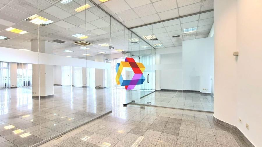 Birou, de 450 mp, în Centrul Civic