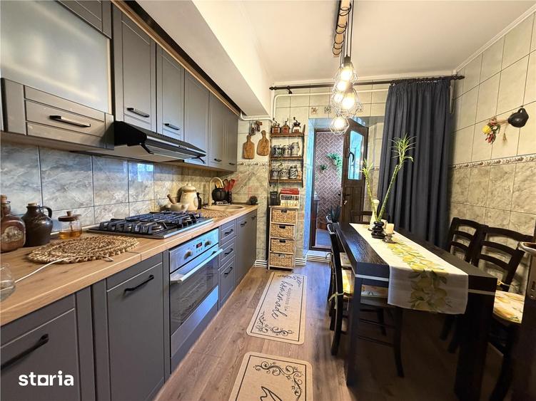 Apartament cu 4 camere în Nicolina